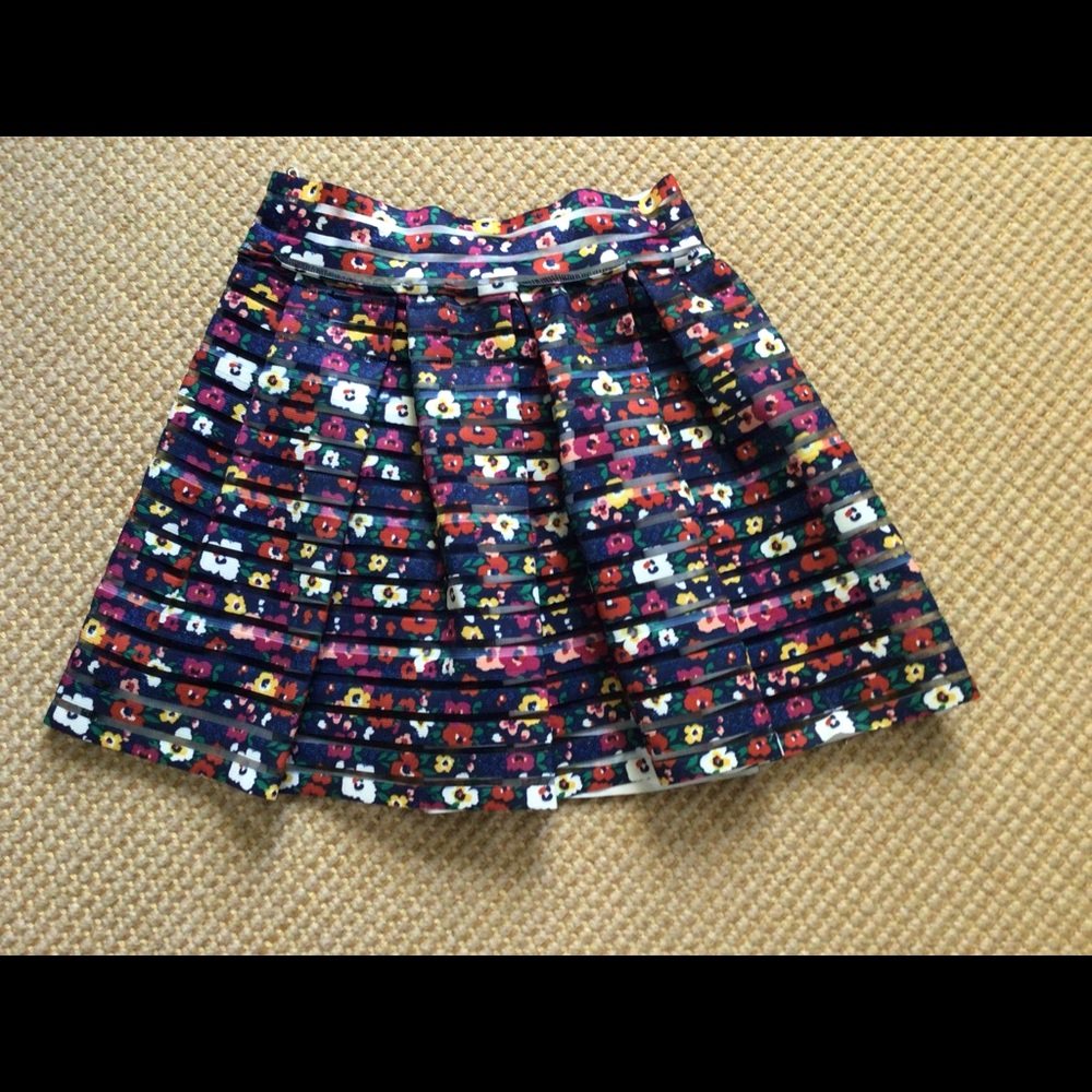 btween flowered skirt,size S